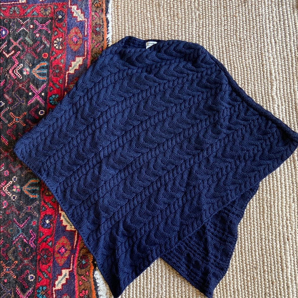 NWOT J Peterman Navy Irish Cable Knot Poncho